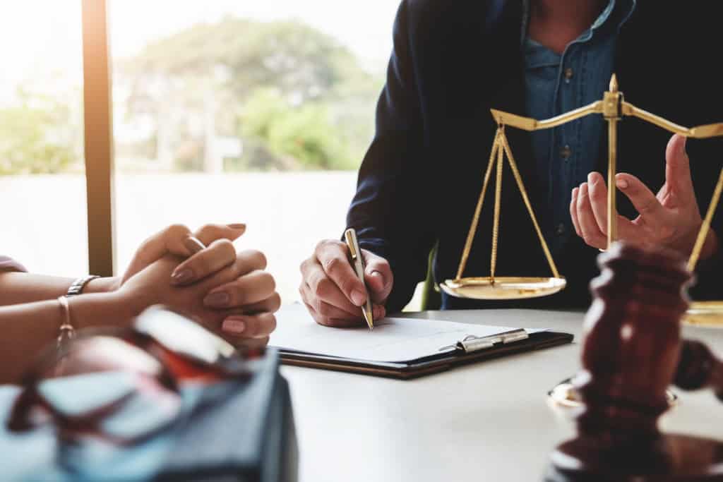 Court Applications vs. Mediation: A Less Stressful Path with EH Mediation Alfreton